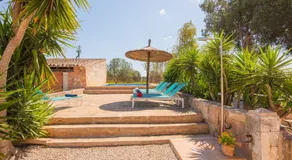Maison avec barbecue, piscine privée et jardin - Image 2