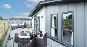 Daisy Lodge, 6 Roadford Lake Lodges - Image 4