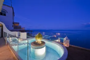 Appartement avec piscine privée et vue magnifique sur la mer - Image 3