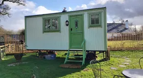 The Old Mill Shepherds Hut - Image 4