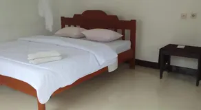 Shila Bungalow - Image 2