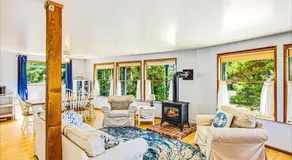 Cozy Copalis Beach Cottage Escape - Image 2