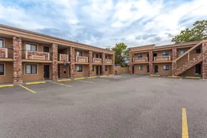 Travelodge by Wyndham South Hackensack - Image 5
