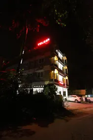 Near Rajagiri Hospital | Charming KING Bed Suite - Image 5