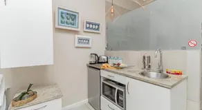 Sea Breeze Guest House - Image 4