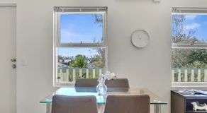 Torquay apartment - short walk to beach and shops - Image 3