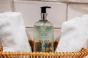 Studio-King-Ensuite mit Dusche - Image 3
