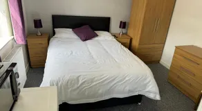 Merrick Lodge Hotel - Image 5