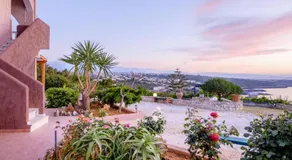 Seashore Apartments - Image 2