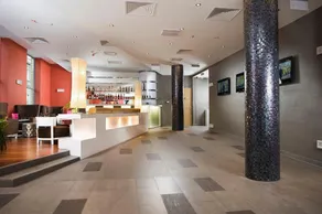 Royal Park Boutique Hotel - Image 2