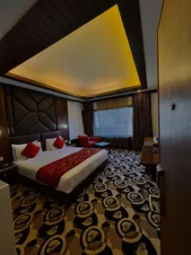 The Rosewood Hotel - Image 2