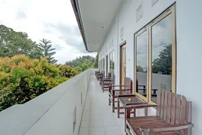 OYO 3096 Hotel Dewi Warsiki Near Gilimanuk Port - Image 4
