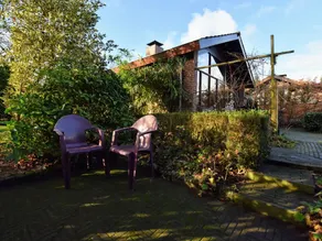 Wooden Holiday Home with Private Terrace & Garden in Aalten - Image 2