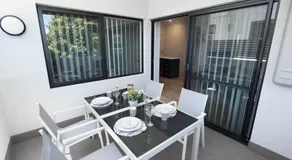 Chic Exec 2bdr 2bath -River,FREO,Parking,AC - Image 5