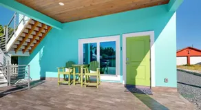 Private 1BR Retreat w/ King Bed Near Ocean & Downtown - Image 3