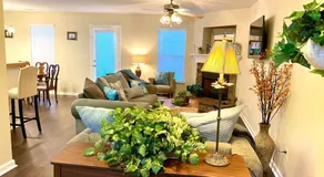 Spacious & comfy home in ultra-convenient location 2025 Traveller Award Winner - Image 3