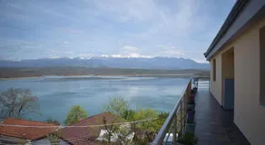 Ulza Lake Escape - Image 3