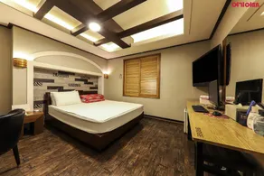 Bridge Hotel - Image 3