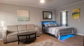 Liberty hill Executive Inn - Image 2