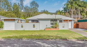 Three bedroom house in Gosford,close to M1, Brisbane Water, Stadium - Image 5