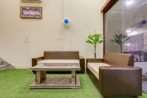 OYO 77970 Hotel Sangam - Image 2