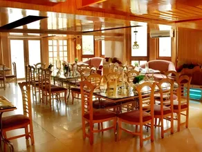 Hotel Singaar International - Image 5