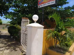 Entire 6-Bedroom Villa Free parking with Fast Wifi - Image 5