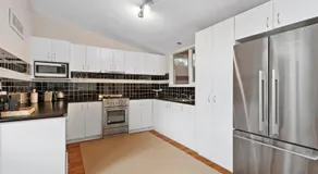 Bungalow at Bridgewater Bay by Ready Set Stay - Image 2