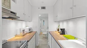 Delight and cozy Apt close to Las Olas & the beach - Image 4