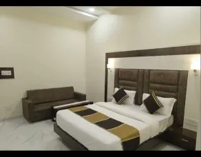 Hotel Madhav Palace - Image 4