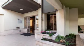 Elegant comfy three-rooms apartment in Eur with parking - Image 4
