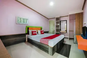 OYO 276 The Resort Chonburi - Image 2