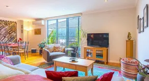 StayCentral - Tranquil Spacious Townhouse - Image 2