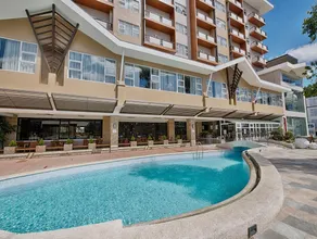 Newtown Plaza Hotel - Image 4