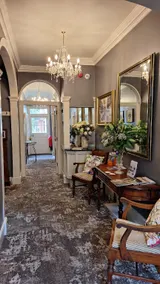 East Walls Hotel - Image 4