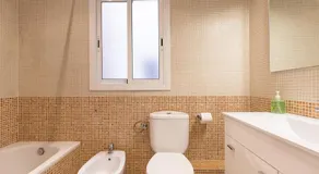 ApartEasy - Plaza España & Fira - Image 5