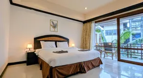 Summer Inn - Image 2