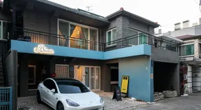 Bias K-girl Guesthouse Women only 女性專用 - Image 5