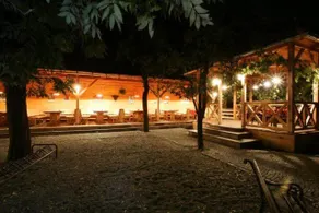 Hotel Saloon - Image 3