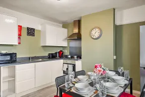 3 bed House in Maidstone Town Centre with parking - Image 5