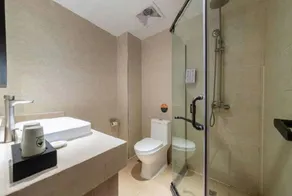 GreenTree Inn Haikou Guomao Business Hotel - Image 4