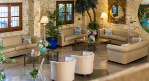 Hotel Plaza Del Castillo - Image 5