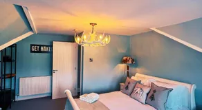 Penthouse 333a - Image 2