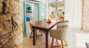 Archondia House - Holiday Apartments With Pool - Image 4