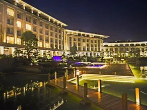 Lotus Villa Hotel - Image 5