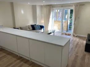Newly Refurbished house - City Centre with Parking - Image 3
