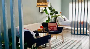 The Green Room guest suite - Image 2