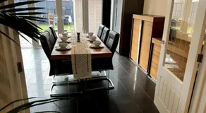 Large 5 Bedroom House Sleeps 10 Ideal for Contractors - Image 5