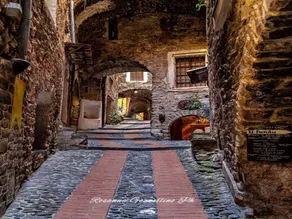 Chic Coastal Hill Escape - Image 5