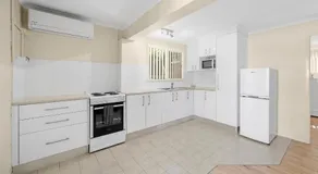 Sundial Holiday Units - Image 5